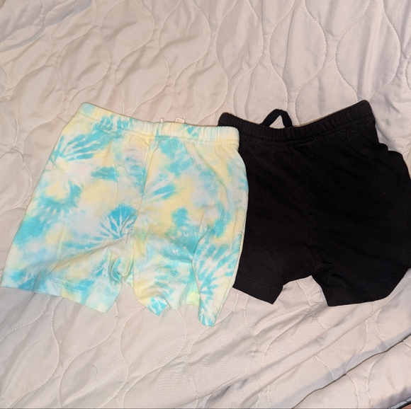 Gap playtime favorite's 2 pair size 2T - Picture 2 of 3